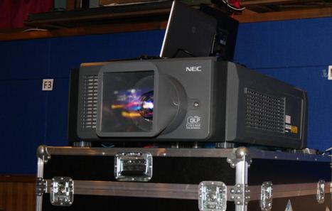 NEC全球首款一體式激光電影放映機“NC1100L”